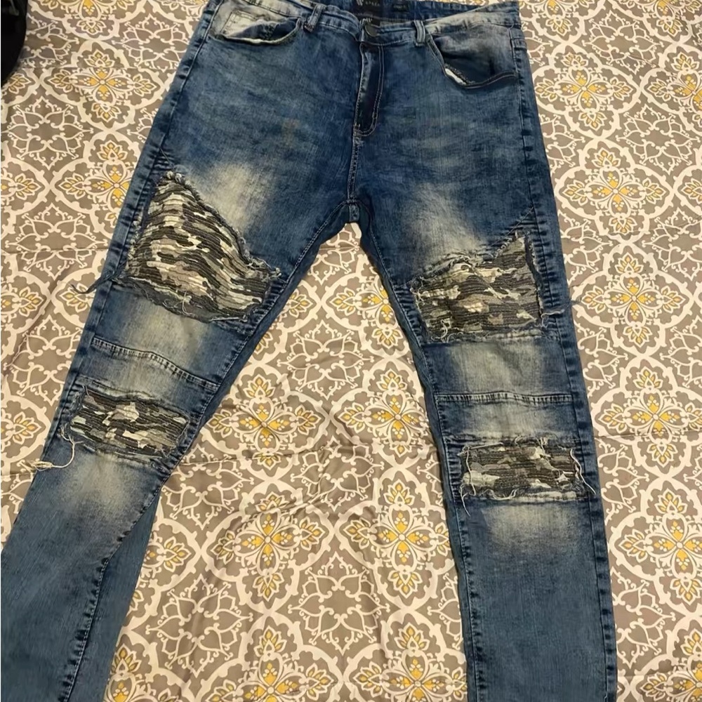 Blue Skinny Jeans with Distressed Details